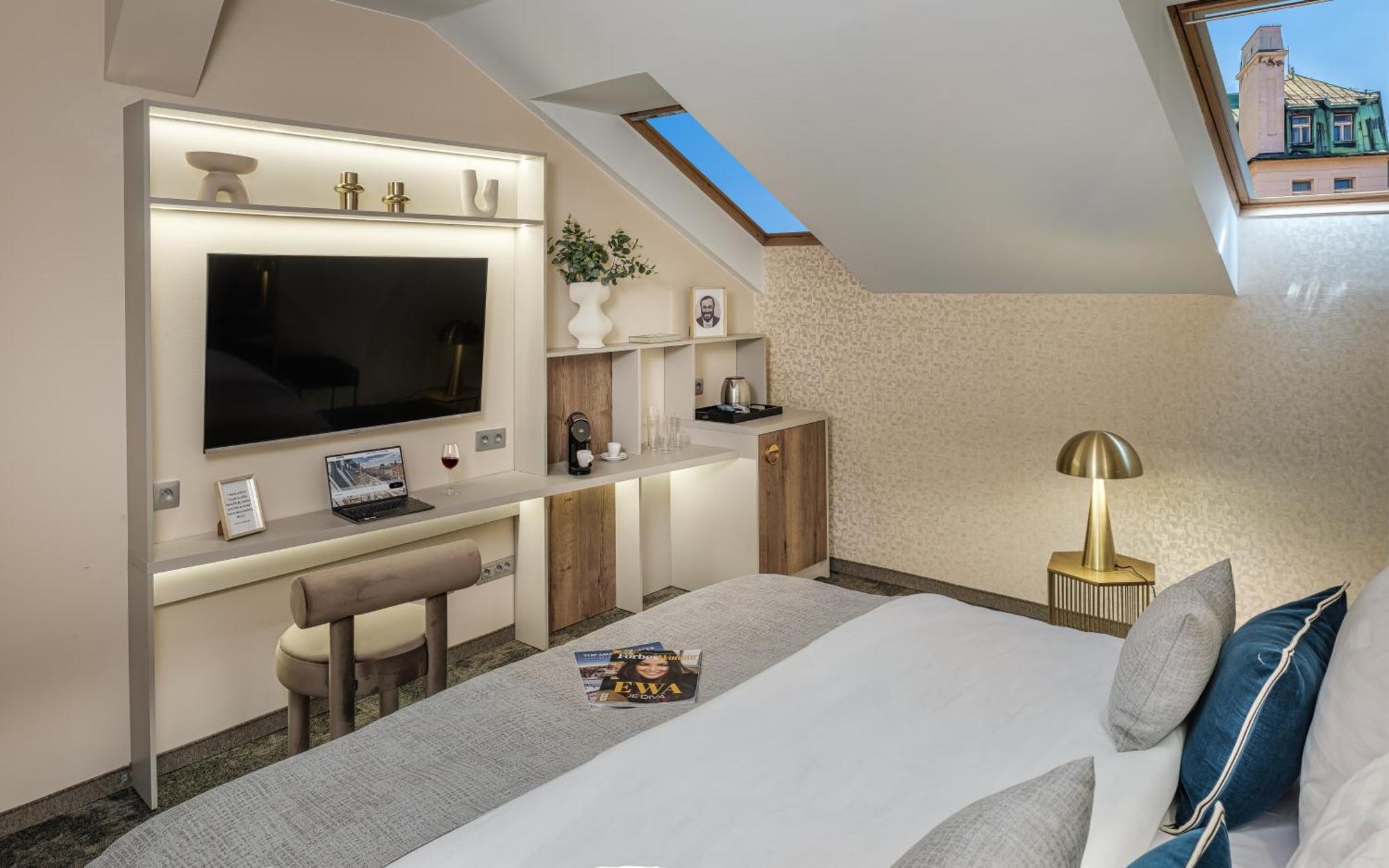 Hotel Maestro By Adrez Prague Ngoại thất bức ảnh