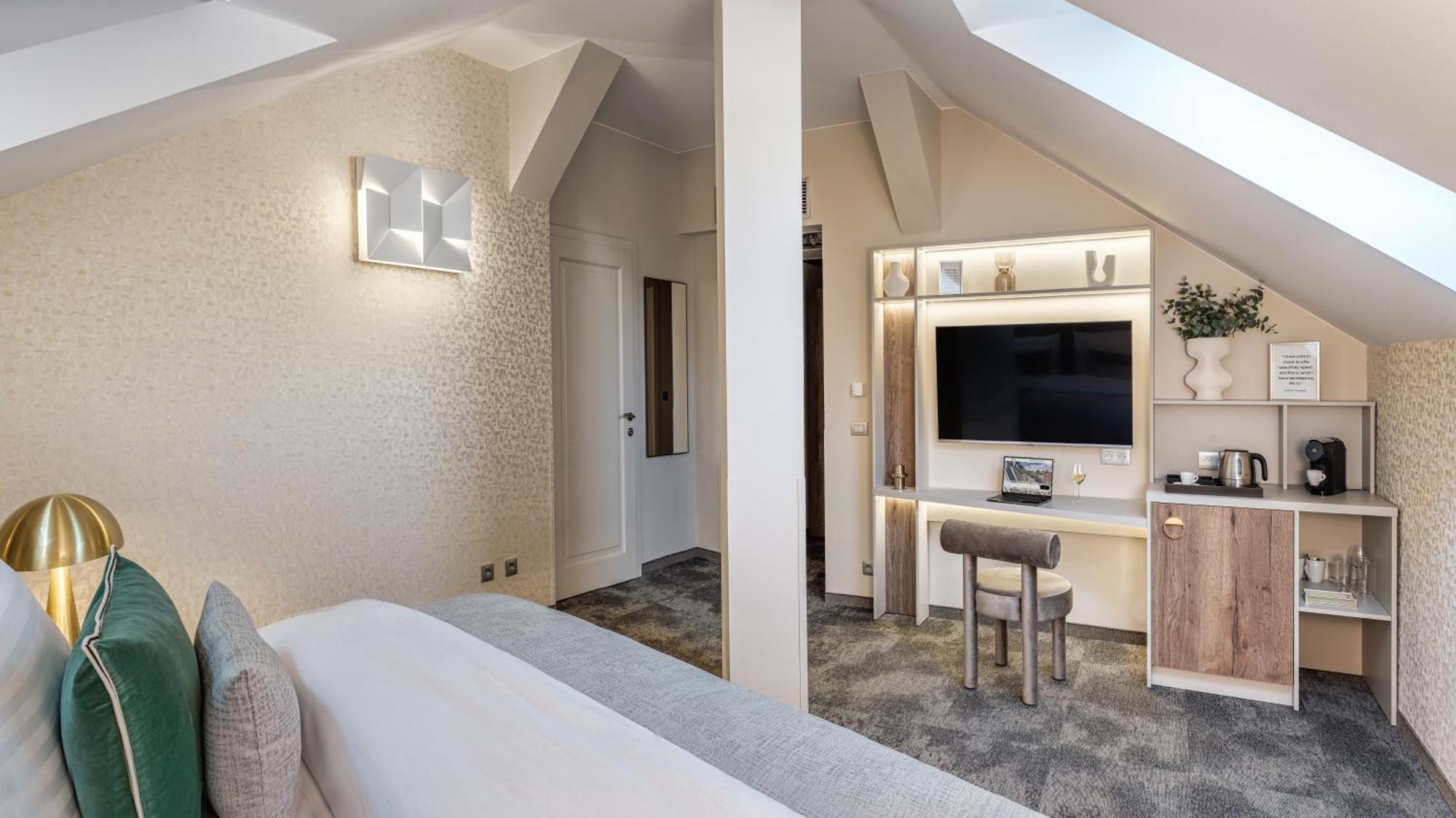 Hotel Maestro By Adrez Prague Ngoại thất bức ảnh