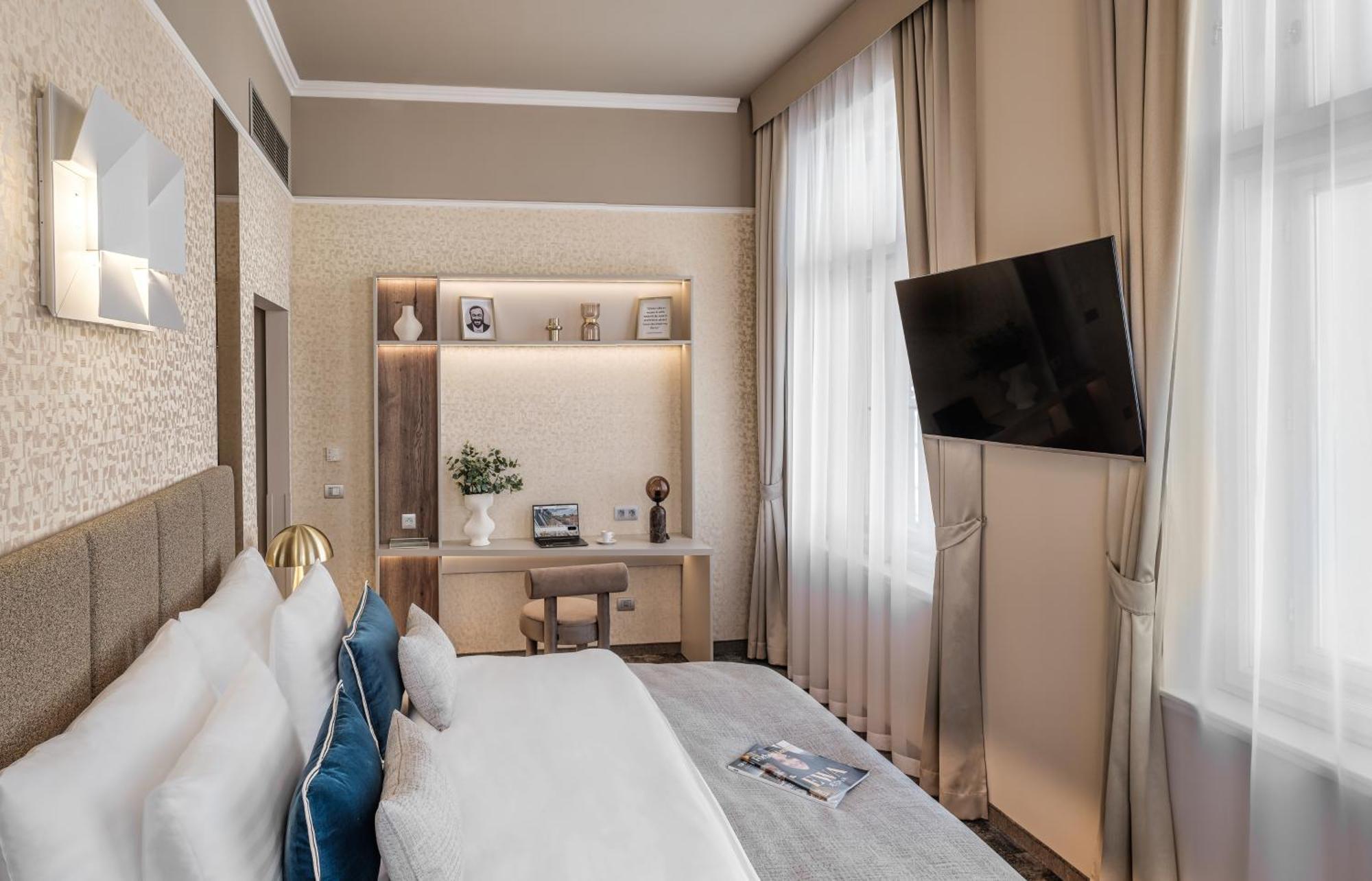 Hotel Maestro By Adrez Prague Ngoại thất bức ảnh